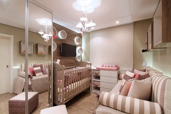 Dormitorio de bebe feminino decoraado