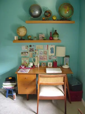 escritorio-pequeno-com-mesa-antiga