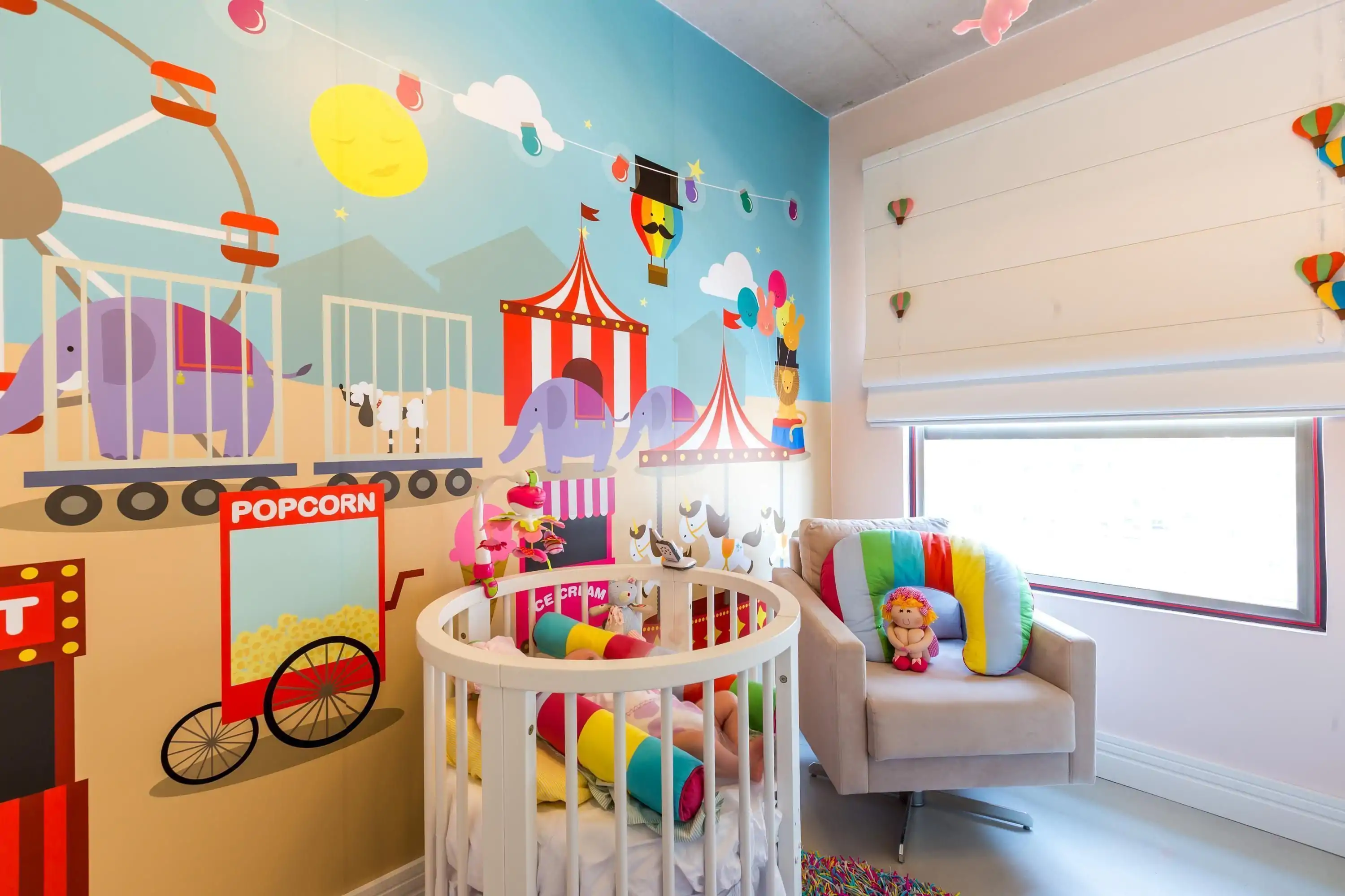 quarto de bebe circo colorido
