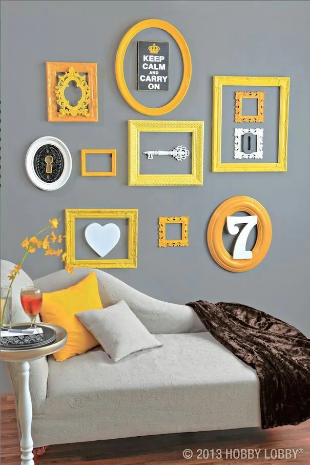 usar amarelo nas molduras decoracao sala