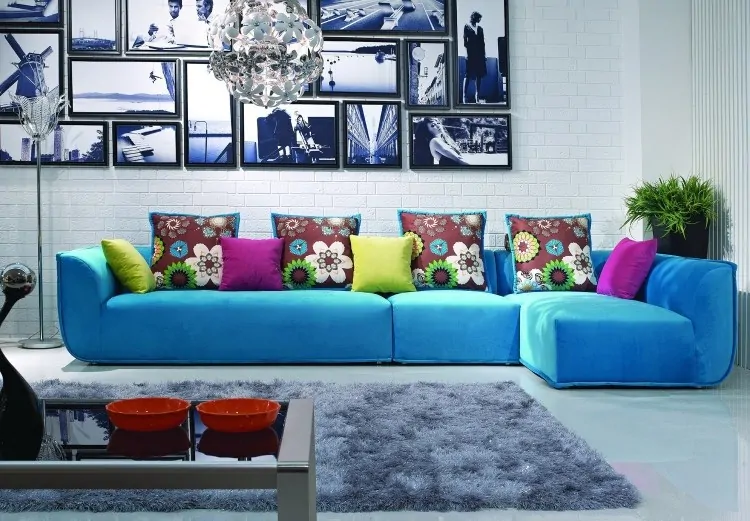 sala com sofa de canto azul