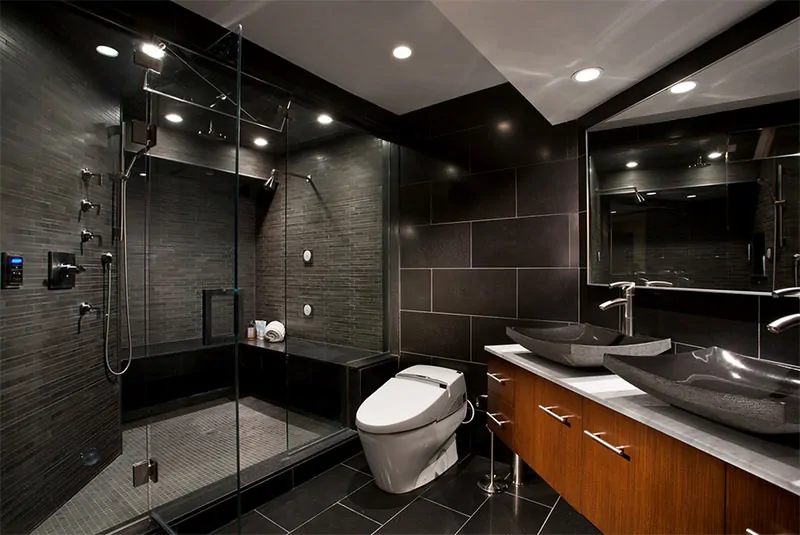 banheiro com porcelanato preto