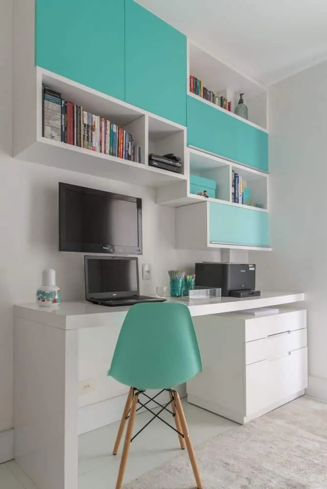 escritorio em casa simples e colorido verde