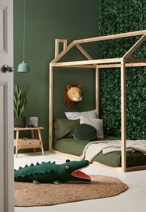 quarto simples com tema selva